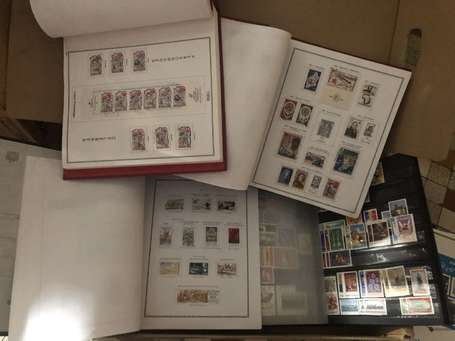 Philatélie - un carton de timbres divers France et