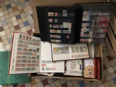 Philatélie - un carton de timbres divers France et