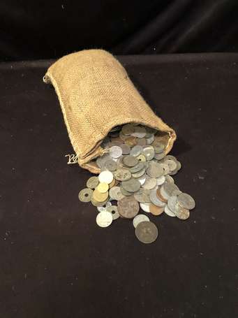Monnaies diverses - 1 sac d'environ 6,5kg - à 