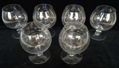 BACCARAT - Suite de six verres à cognac en cristal