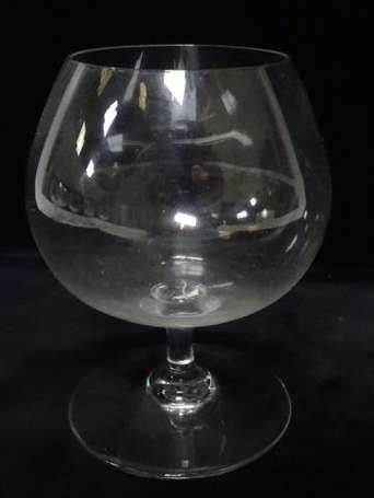 BACCARAT - Suite de six verres à cognac en cristal