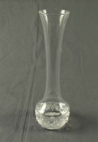 PORTIEUX - Vase soliflore en cristal, la base 