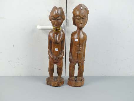 2 sujets en bois sculpté. Baoulé