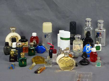 Lot de miniatures à parfum en l'état, lot non 