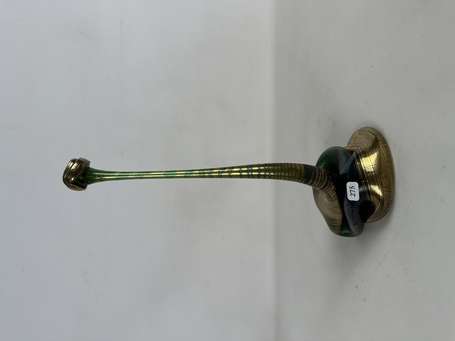 Soliflore en verre irisé à filets or de forme 