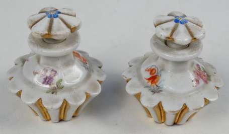 2 flacons de parfum en porcelaine allemande à 