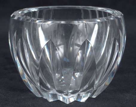 BACCARAT - Vide poche en cristal taillé (Diam : 