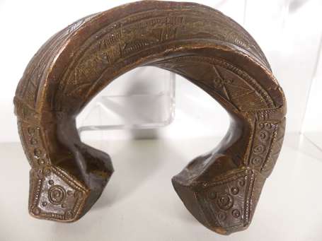 Trois anciens bracelets en bronze 'fonte à cire 