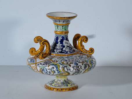 TORTAT Josaphat (1843 - 1915), BLOIS - Vase sur 