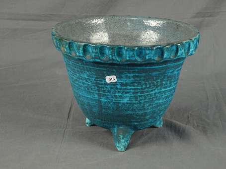 ACCOLAY (Bourgogne. Atelier de poterie actif de 