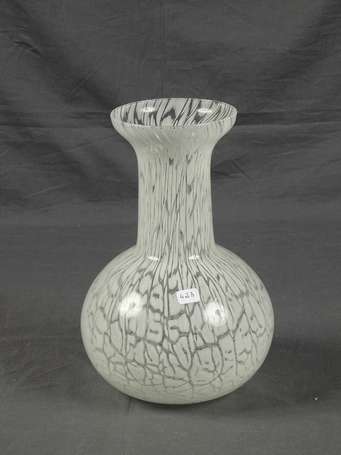 MURANO - Vase en verre soufflé arlequin blanc H. 