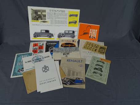 AUTOMOBILIA - 12 brochures commerciales des années