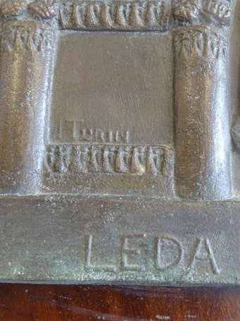 TURIN Pierre (1891-1968 ) - Léda. Plaque de bronze