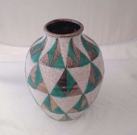 Vase balustre en céramique émaillée à décor 