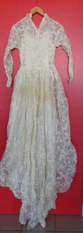 Robe de mariée vintage en tulle à motifs 