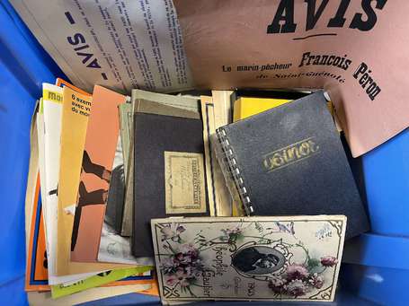 Documents papiers publicitaires , chromos et 