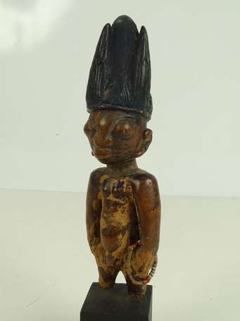 Ancienne statuette masculine de jumeau 'Ibedji' en