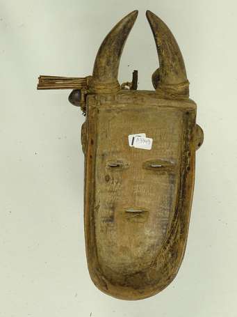 Ancienne masquette de case en bois dur à patine 