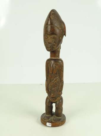 Ancienne statuette féminine en bois dur, classique