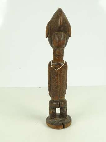 Ancienne statuette féminine en bois dur, classique