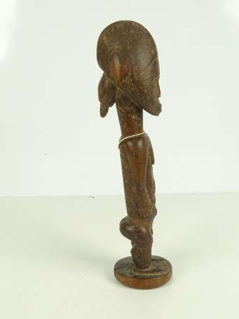 Ancienne statuette féminine en bois dur, classique