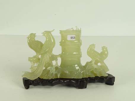 CHINE Vase en jade, il figure un tronc de bambou 