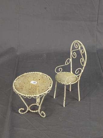 Table11 cm  et chaise 19cm en fer forgé , peint 