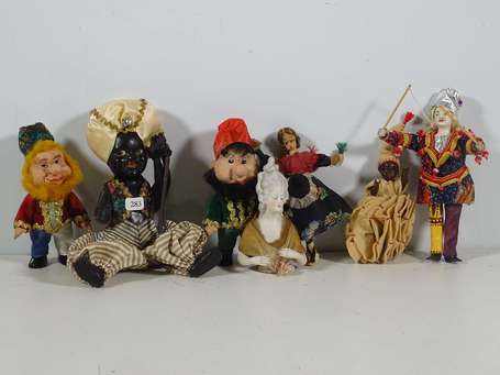 Lot de figurines dont demi figure en porcelaine - 