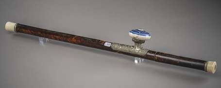 Grande et ancienne pipe à opium en écaille de 