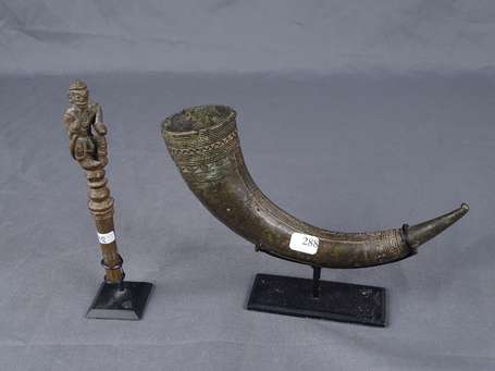 Ancienne corne en bronze à usage rituel lié au 