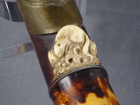 Très belle et ancienne pipe à opium en écaille de 