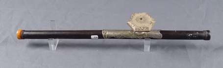Ancienne et jolie pipe à opium en bambou laqué 