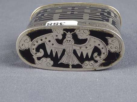 Très belle et ancienne boîte à opium en argent et 
