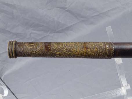 Ancienne grande pipe à opium 'turkmène' de forme 