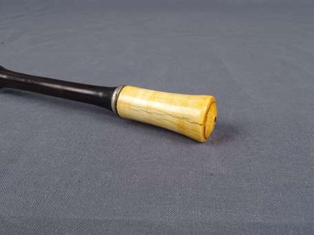 Intéressante et ancienne petite pipe à opium en 