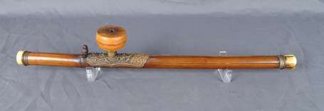 Ancienne pipe à opium en bambou et ivoire. La 