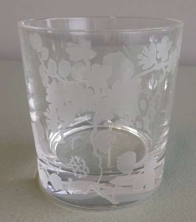 KENZO - 6 verres de forme gobelet en verre gravé 