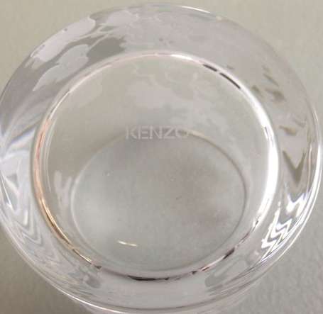 KENZO - 6 verres de forme gobelet en verre gravé 