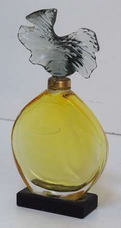 GUERLAIN - Flacon vide de parfum PARURE, socle 