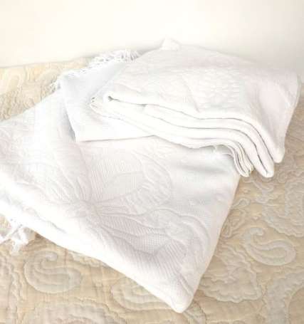 3 dessus de lit en coton blanc nid d'abeille ( 