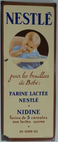 NESTLE : Plaque émaillée plate à oreilles. Une 