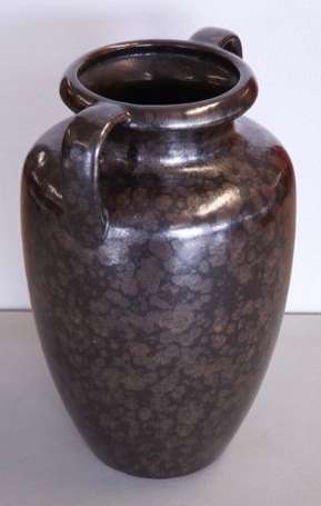 Vase à deux anses à glaçure brune tachetée 