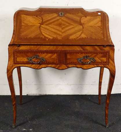 Bureau de pente en placage de satiné à motifs de 