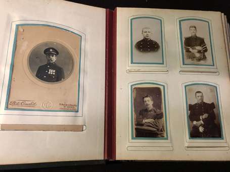 Militaria - Album de 44 photos CDV et Cabinet - 