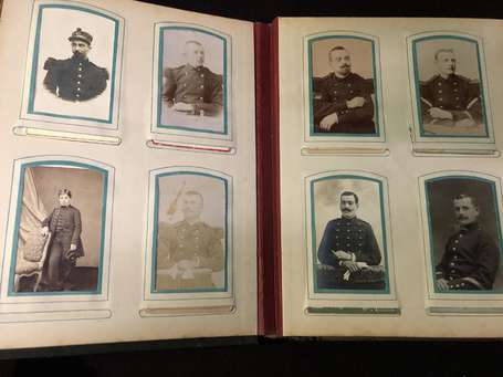 Militaria - Album de 44 photos CDV et Cabinet - 