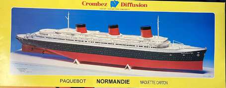 Paquebot NORMANDIE - Grande maquette en carton à 