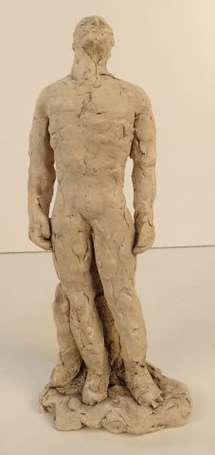 ECOLE XXe - Homme debout. Sculpture en terre crue.