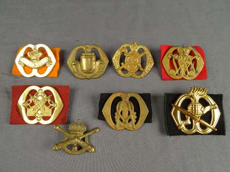 Hollande - 8 insignes métalliques 