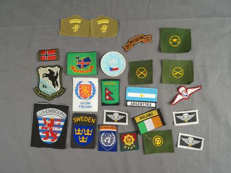 divers - Lot d'insignes modernes tissus militaires