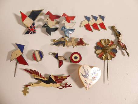 2GM - Lot de broches, divers - patriotique - 13 